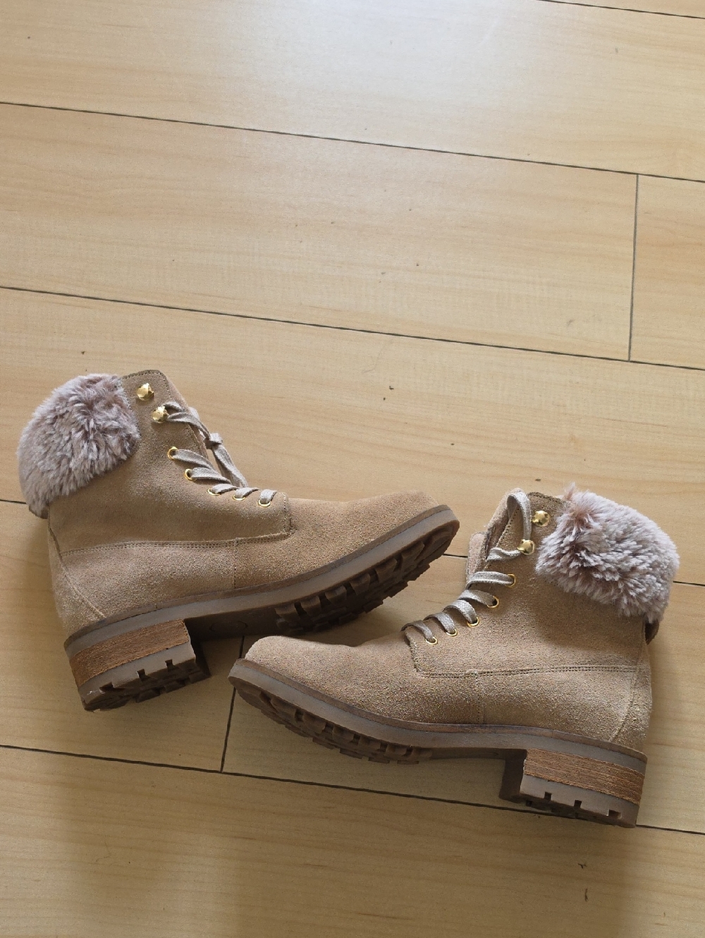 Women's Tan Suede Lace-Up Fur Trim Boots